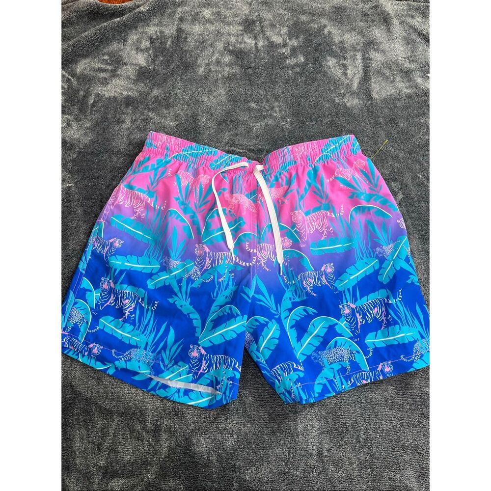 Chubbies Men’s Swim Trunks Tiger Print Pink Blue XL 5.5” Inseam